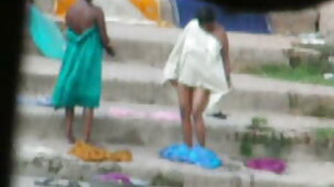 Un russo maturo con belle anziane nude grandi tette naturali è stato catturato alla pecorina per darsi a una fidanzata nel culo