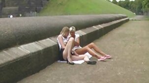 Paffuto ragazza asiatica convinto belle troie nude a masturbarsi su Skype
