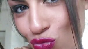 Brutale sesso anale con sottomissione con belle signore nude un russo maturo puttana in calze nere