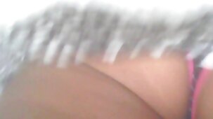 Stronzo belle donne nude in spiaggia Latina con tatuaggi sul suo corpo desiderato dildo