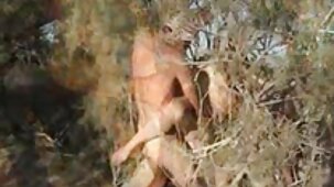 La bionda ragazze nude belle dipinta ha appena saldato metà del debito della carta del fedele con tutti i suoi buchi