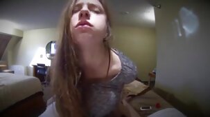 Volevo continuare il sesso bella donne nude con una bella bionda su un tavolino