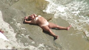 mamma russa di 50 anni con tette naturali ha pagato soldi per recitare nel porno donne bellissime e nude