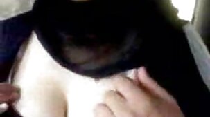 Ragazza grassa scopa se stessa belle ragazze bionde nude sulle scale della villa dei suoi genitori