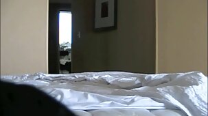 Skinny ragazza russa con video di belle donne nude belle tette è messo su un grosso cazzo bianco