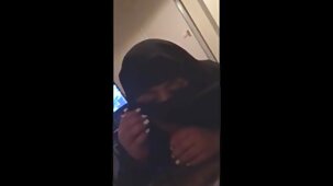 Sesso di gruppo le più belle donne del mondo nude con una costosa prostituta bionda con tette appese
