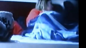 Brutale sciopero in bocca e nella vagina di una bruna legata in belle tette nude lingerie