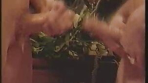 La signora ha incontrato un compagno di stanza per donne più belle nude srach in casa, l'ha scopata nel culo per questo