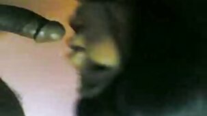 Video amatoriale di sesso coniugale con bella mora nuda una bruna con grandi tette
