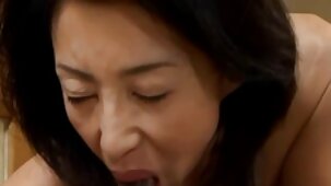Una mature belle nude milf ha ottenuto insieme con un uomo che ama succhiare il suo cazzo