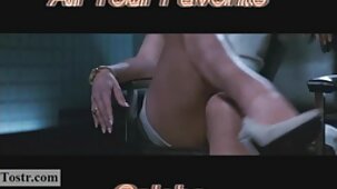 Dopo essersi lavata accuratamente sotto la doccia, la larva abbronzata si mise le calze belle donne di colore nude e andò al cazzo del cliente
