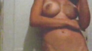 Uno studente di le donne più belle nude 18 anni non dovrebbe bere. Perché ubriaca, vuole immediatamente scopare attraverso le mutandine in POV