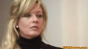 Video amatoriale con belle tette nude un insegnante barbuto che scopa la moglie di qualcun altro in posizioni diverse