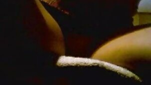 Petite ragazza belle tope nude cinese con un culo rotondo ama viaggiare e ragazzi