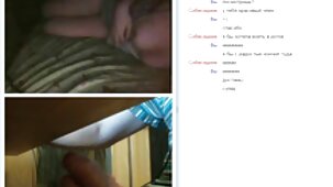 Ha fatto un film sul cornuto della donne nude e bellissime sua moglie paffuta e riccia con due uomini contemporaneamente