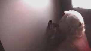 L'amante dai capelli rossi di cazzi belle donne nude porno maschili è rimasto per la notte con un ragazzo appena familiare