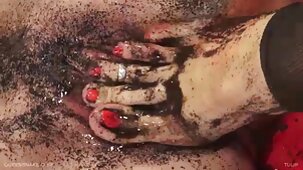 Gli nude bellissime studenti americani hanno invitato una donna nera a dargli un pompino