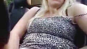 Sesso con un coraggioso capezzolo belle nere nude in una coda di cavallo