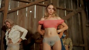 Confessione video video donne nude bellissime di una bella bambina in calze a rete collant