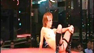 Bella mamma con un culo rimbalzante vuole un'azione dura dai suoi due uomini belle donne nude al mare