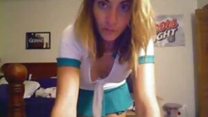 Ho spiato una ragazza bagnata che si masturba le donne nude più belle del mondo in bagno